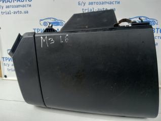 Бардачок 3 2003-2009 BK 1.6 бензин Z6