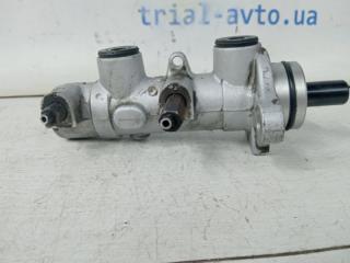 Тормозной цилиндр главный Kia Sorento BL 2.5 diesel D4CB Тормозной цилиндр главный Kia Sorento BL 2.5 diesel D4CB