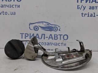 Лючок бака Suzuki Grand Vitara JT 2.4 бензин J24B Лючок бака Suzuki Grand Vitara JT 2.4 бензин J24B