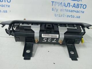 Подушка в колени Toyota Avensis T25 1.8 бензин 1ZZFE