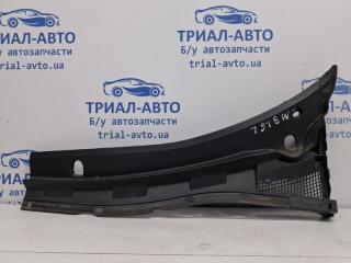 Дефлектор дворников левый Mazda 3 2003-2009