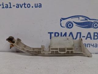 Кронштейн бампера передний левый Chevrolet Captiva C100 2.4 бензин Z24SED Кронштейн бампера передний левый Chevrolet Captiva C100 2.4 бензин Z24SED