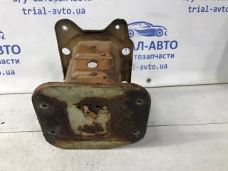 Кронштейн усилителя переднего бампера левый Captiva 2006-2011 C100 2.4 бензин Z24SED Кронштейн усилителя переднего бампера левый Captiva 2006-2011 C100 2.4 бензин Z24SED