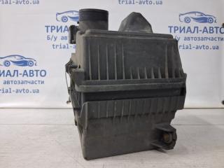 Корпус воздушного фильтра Mitsubishi Outlander 2003-2006