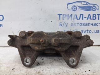 Суппорт передний правый Toyota Prado J120 4.0 1GR-FE Суппорт передний правый Toyota Prado J120 4.0 1GR-FE
