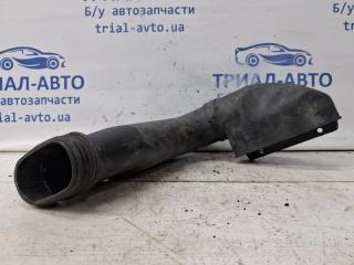 Воздухозаборник Kia Ceed JD 1.6 diesel D4FB Воздухозаборник Kia Ceed JD 1.6 diesel D4FB