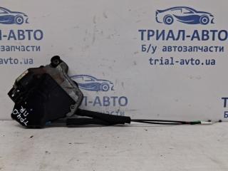 Замок двери передний правый Toyota Prado 2002-2009