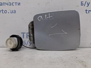 Лючок бака Mitsubishi Outlander 2003-2006