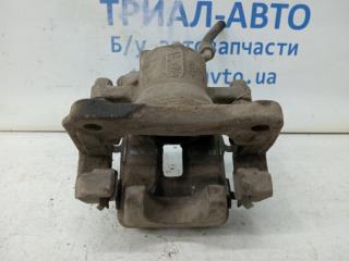 Суппорт задний правый Toyota RAV 4 A30 2.0 бензин 1AZFE Суппорт задний правый Toyota RAV 4 A30 2.0 бензин 1AZFE