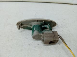 Повторитель поворотника Toyota RAV 4 A30 2.0 бензин 1AZFE