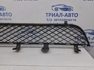 Решетка бампера центральная Mitsubishi L200 KB 2.5 Diesel 4D56 Решетка бампера центральная Mitsubishi L200 KB 2.5 Diesel 4D56