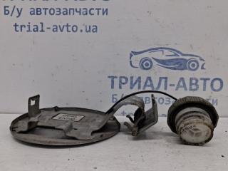 Лючок бака Mitsubishi L200 KB 2.5 Diesel 4D56 Лючок бака Mitsubishi L200 KB 2.5 Diesel 4D56