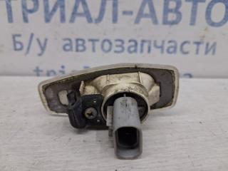 Повторитель поворотника Tucson 2004-2009 JM 2.0 diesel D4EA Повторитель поворотника Tucson 2004-2009 JM 2.0 diesel D4EA
