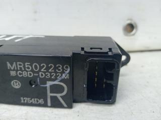 Кнопка стеклоподъемника Outlander 2003-2006 cu 2.4 бензин 4G69