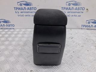 Подлокотник Mitsubishi Lancer 9 1.6 бензин 4G18 Подлокотник Mitsubishi Lancer 9 1.6 бензин 4G18