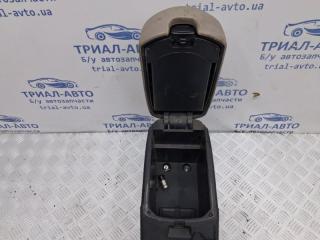 Подлокотник RAV 4 2005-2016 A30 2.0 бензин 1AZFE Подлокотник RAV 4 2005-2016 A30 2.0 бензин 1AZFE