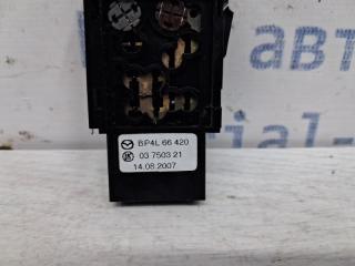 Кнопка подогрева Mazda 3 BK 1.6 бензин Z6