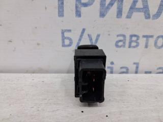 Кнопка стеклоподъемника Hyundai Tucson JM 2.0 diesel D4EA Кнопка стеклоподъемника Hyundai Tucson JM 2.0 diesel D4EA