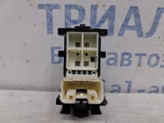 Кнопка стеклоподъемника Toyota RAV 4 A40 2.2 diesel 2ADFTV Кнопка стеклоподъемника Toyota RAV 4 A40 2.2 diesel 2ADFTV