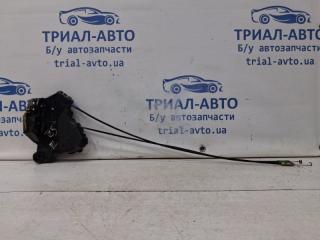 Замок двери передний левый Toyota Avensis 2002-2010