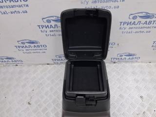 Подлокотник Pajero Wagon 1999-2006 3 3.2 Дизель 4M41 Подлокотник Pajero Wagon 1999-2006 3 3.2 Дизель 4M41