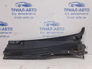 Дефлектор дворников левый Toyota Avensis 2002-2010