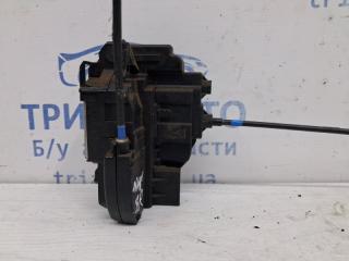 Замок двери задний правый Navara 2004-2015 D40 2.5 Diesel YD25DDTI