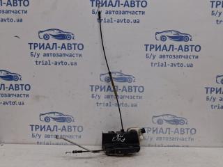 Замок двери передний правый Mitsubishi Pajero Wagon 1999-2006