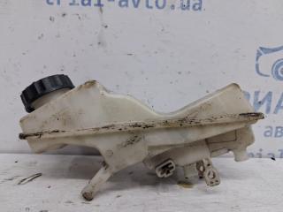 Бачок главного тормозного цилиндра Toyota Avensis 2002-2010