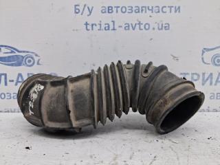 Патрубок воздушного фильтра Toyota Avensis 2002-2010