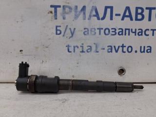 Форсунка топливная Kia Sorento 2002-2011