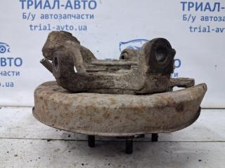 Цапфа задняя левая Mitsubishi Pajero Wagon 3 3.2 Дизель 4M41