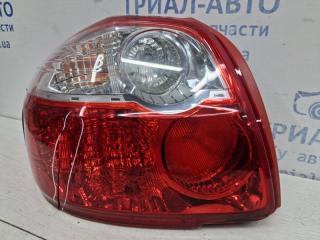 Фонарь задний внешний левый Toyota Auris E150 1.6 бензин 1ZRFAE