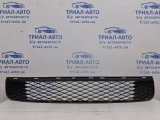 Решетка бампера центральная Toyota Auris 2006-2012 Б/У Решетка бампера центральная Toyota Auris 2006-2012