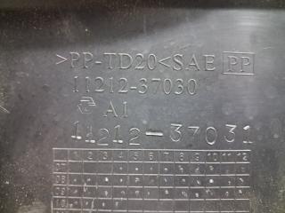 Декоративная крышка ДВС Auris 2006-2012 E150 1.6 бензин 1ZRFAE