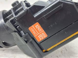 Переключатель подрулевой правый(дворники) Auris 2006-2012 E150 1.6 бензин 1ZRFAE