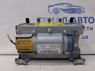 Подушка безопасности в торпеду Toyota Auris E150 1.6 бензин 1ZRFAE