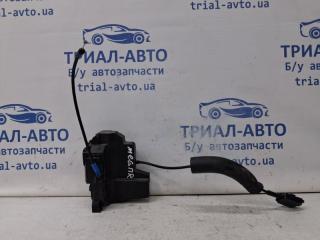 Замок двери передний правый Renault Megane 2008-2016