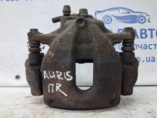 Суппорт передний правый Toyota Auris 2006-2012