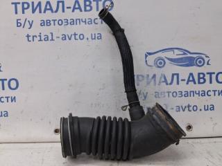 Патрубок воздушного фильтра Auris 2006-2012 E150 1.6 бензин 1ZRFAE