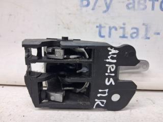 Ручка двери внутренняя правая Toyota Auris E150 1.6 бензин 1ZRFAE