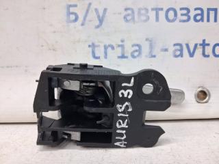 Ручка двери внутренняя левая Toyota Auris E150 1.6 бензин 1ZRFAE