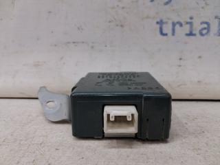 Блок управления центральным замком Prado 2002-2009 J120 3.0 Diesel 1KDFTV