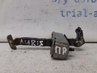 Запчасть ограничитель двери передний правый Toyota Auris 2006-2012