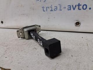 Ограничитель двери задний правый Mitsubishi ASX GA 1.8 Diesel 4N13