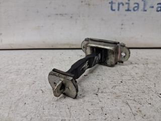 Ограничитель двери задний левый Nissan Navara D40 2.5 Diesel YD25DDTI