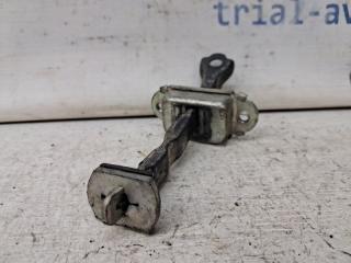 Ограничитель двери задний правый Nissan Navara D40 2.5 Diesel YD25DDTI