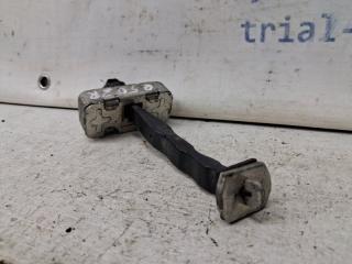 Ограничитель двери задний правый Infiniti Q50 V37 2.2 diesel OM651