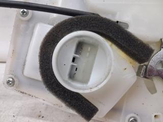 Замок двери задний правый Suzuki SX4 1 1.6 бензин M16A