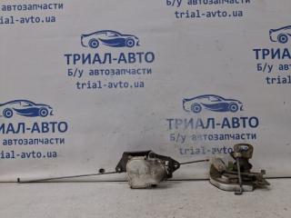 Замок двери задний правый Mitsubishi Pajero Sport 1996-2008